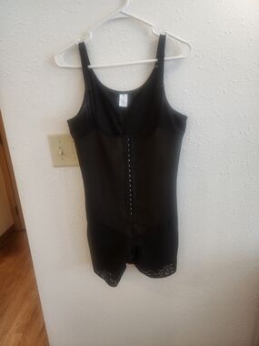 NWOT Black Firm Control Full-Body Shapewear/Butt Lifting Bodysuit